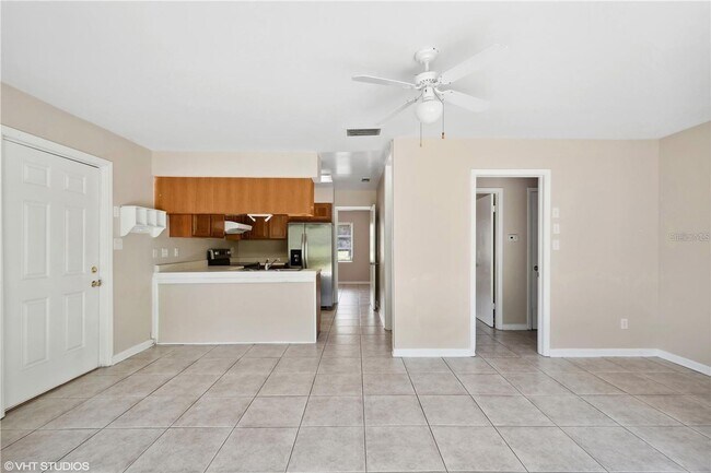 Building Photo - Well Kept Home in Madison Park - SUBLEASE