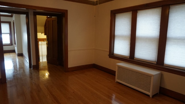 Building Photo - 5040 N Parkside Ave