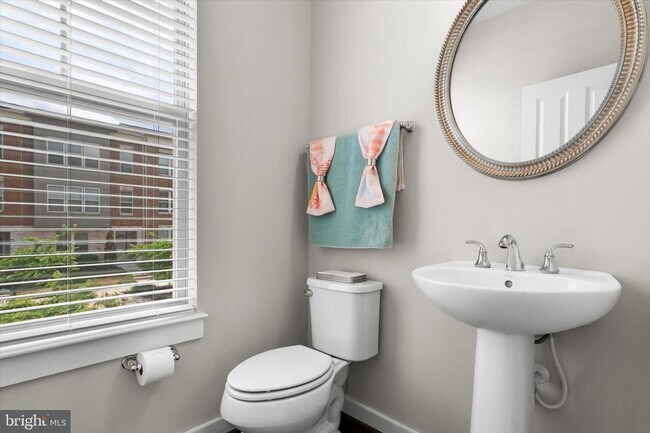 Building Photo - spacious 3-bedroom, 2 full and 2 half bathroom residence