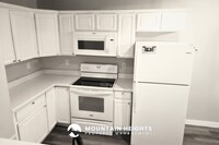 Building Photo - 26 W 7500 S