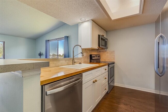 Building Photo - 508 Garland Cir