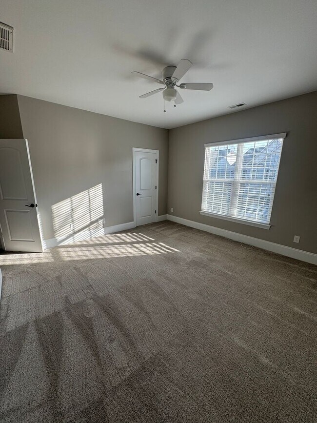 Building Photo - Park South Station Home Available Now!