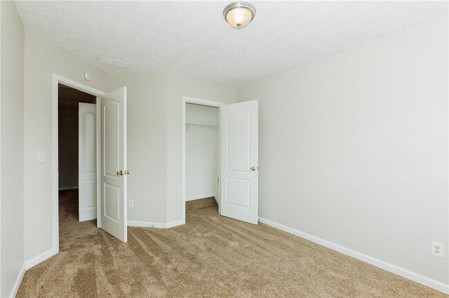 Building Photo - 724 Georgetown Ct