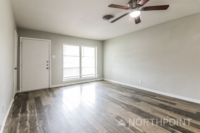 Building Photo - 3 BR/1BA | Newly Renovated Single Family Home | 1-Car Covered Parking | Shaded Yard!