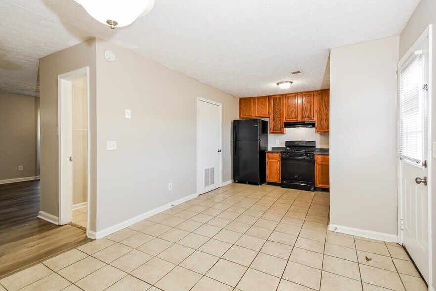 Building Photo - 3571 Hopkins Ct