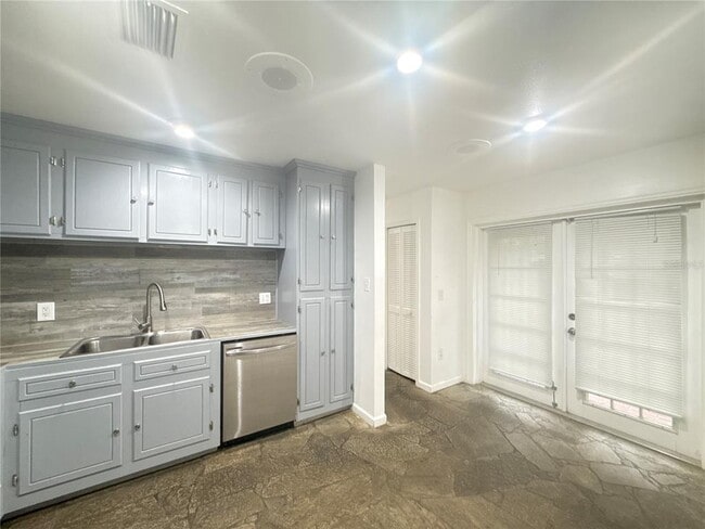 Building Photo - 4694 Pheasant Run Dr