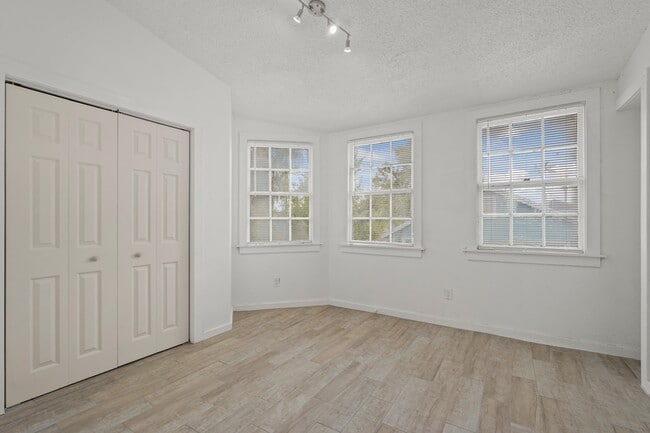 Building Photo - 1415 Church St