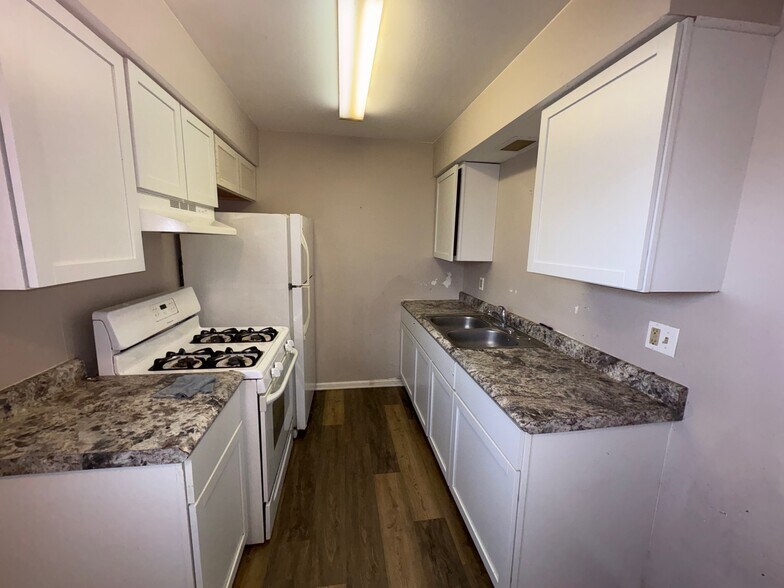 Building Photo - 1332 S 14th St