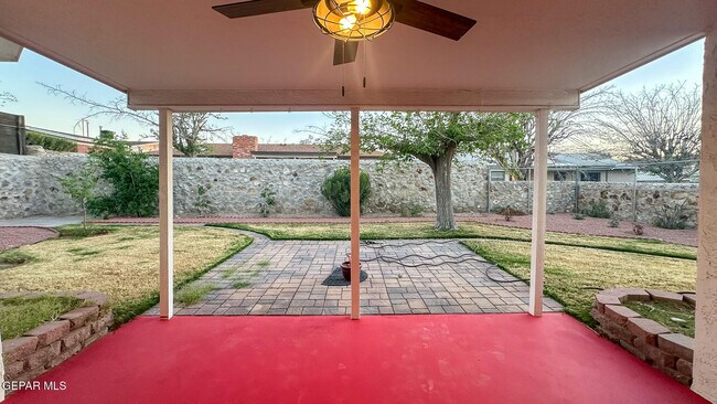 Building Photo - 6916 Polvadera Dr