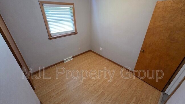 Building Photo - 1512 Robeson Ave
