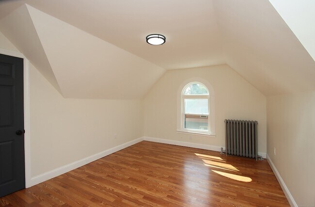 Building Photo - 62 Whitney St