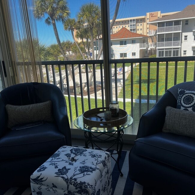 Building Photo - 2BD/2BA on the Gulf of Mexico!