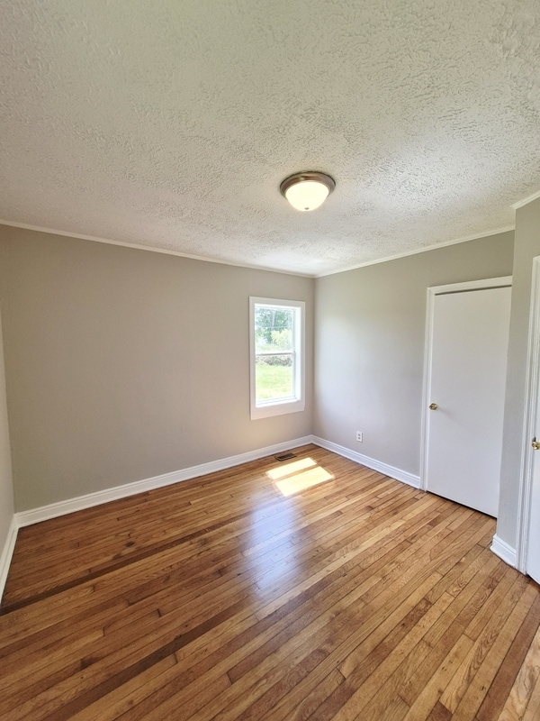 Building Photo - 2917 Creighton Rd