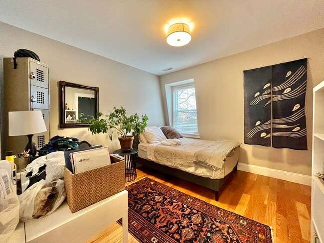 Building Photo - 9 Sherman St