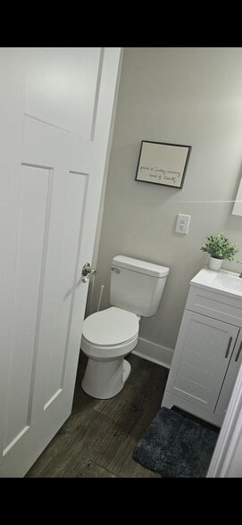 Building Photo - 962 S Ohio Ave