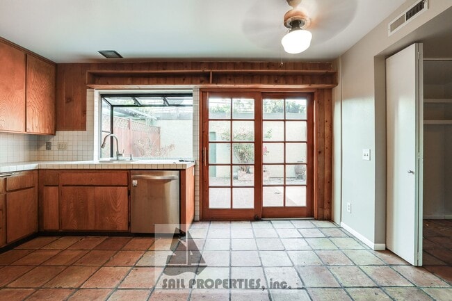 Building Photo - 10793 Onyx Ct