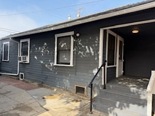 Building Photo - 239 Newport Ave