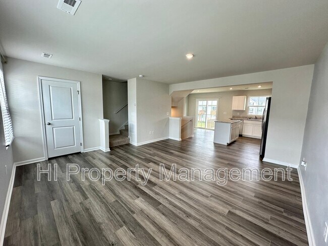 Building Photo - 11 High Pne Trl