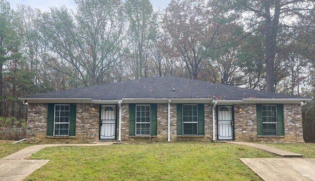 Primary Photo - 2118 Thousand Oaks Dr