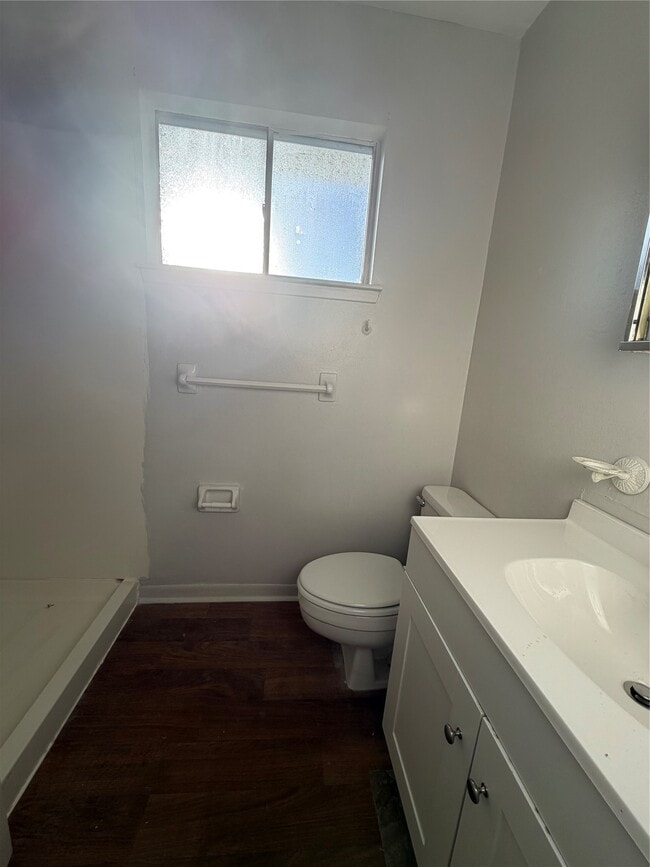 Building Photo - 3310 Forest Glen Dr