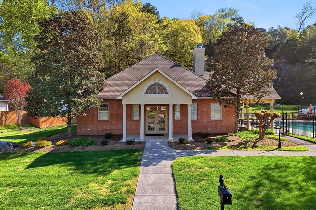 Building Photo - Stunning 4BR Home in Cascade Falls – Modern Upgrades & EV Ready!