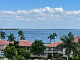 Building Photo - 6219 Palma del Mar Blvd S