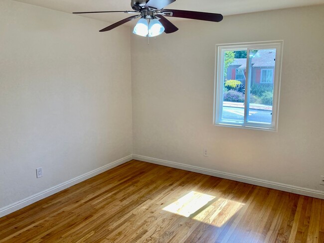 Building Photo - 3 Bedroom 2 Bath Home in La Mesa with Deta...