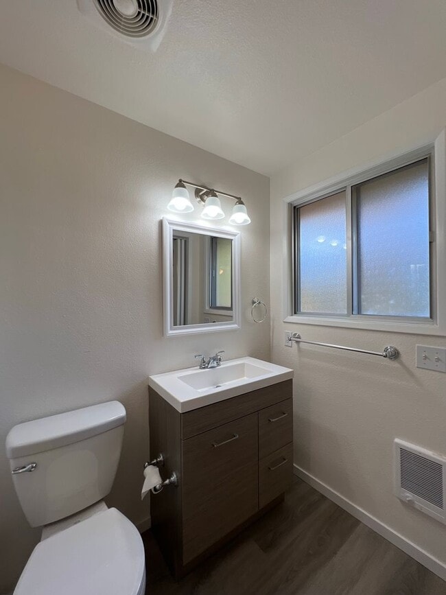 Building Photo - $500.00 OFF Move In Costs Special!