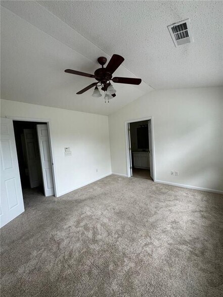 Building Photo - 13102 Region Trace