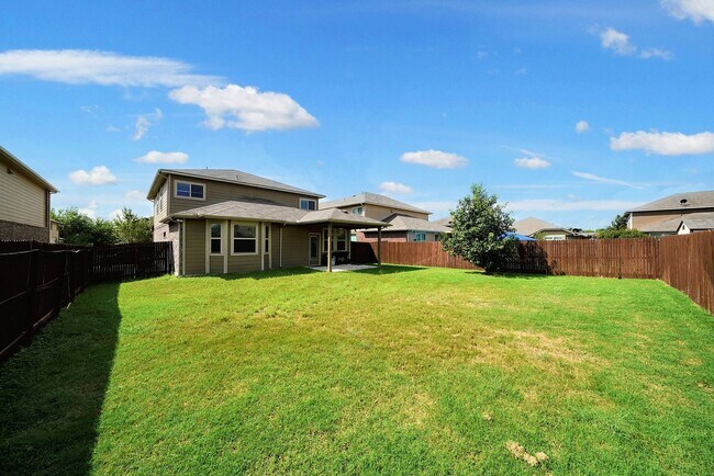 Building Photo - Beautiful Rental in Converse! Realtor Comm...