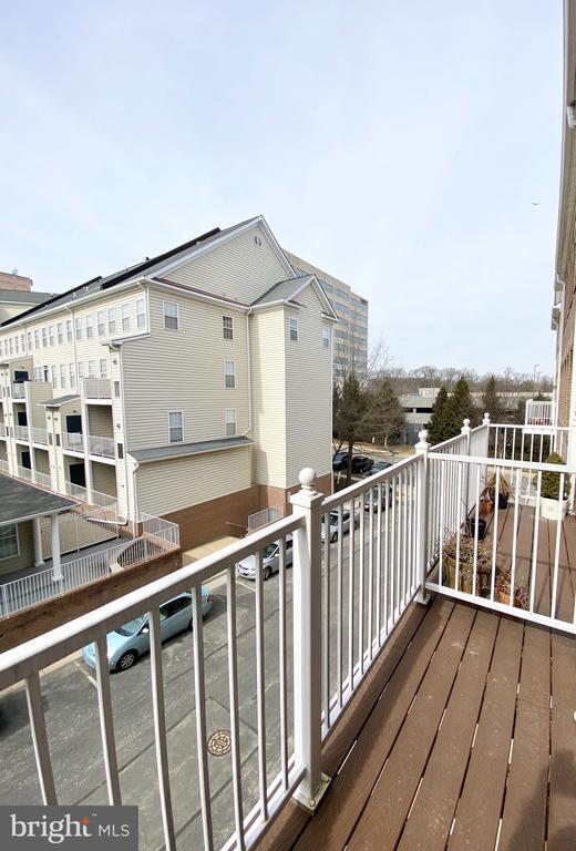 Building Photo - 2663 Manhattan Pl