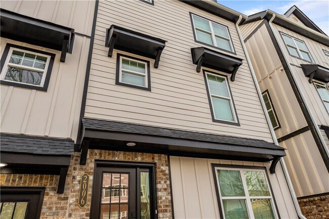 Building Photo - 1994 Main St NW