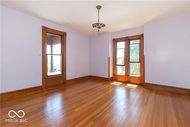 Building Photo - 404 N State St