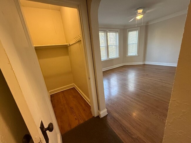 Building Photo - 3451 W Parker Ave