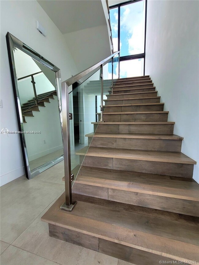 Building Photo - 16512 Botaniko Dr N