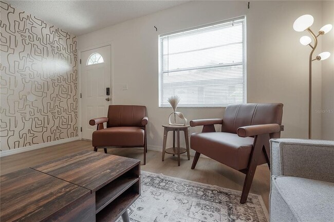 Building Photo - 6908 S MacDill Ave