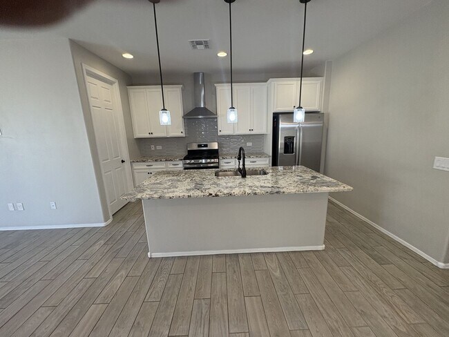 Building Photo - Star Valley Beauty 4 bedroom two bath built in 2023