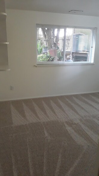 Building Photo - 8715 27th Ave NE