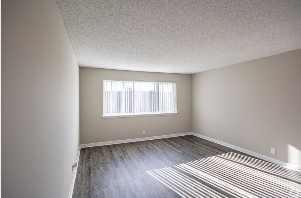 Building Photo - 1005 Hickory Hill Ln