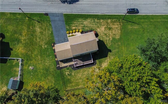 Building Photo - 916 Westwood Dr