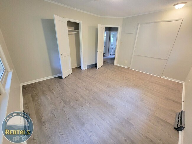 Building Photo - 3bd/2ba House On Faculty Street---Great Location!