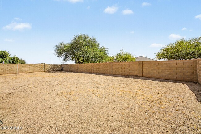 Building Photo - 11755 W Hopi St