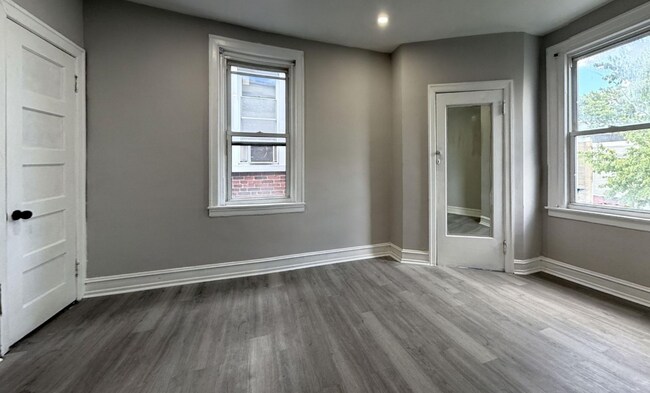 Building Photo - 1731 N Redfield St