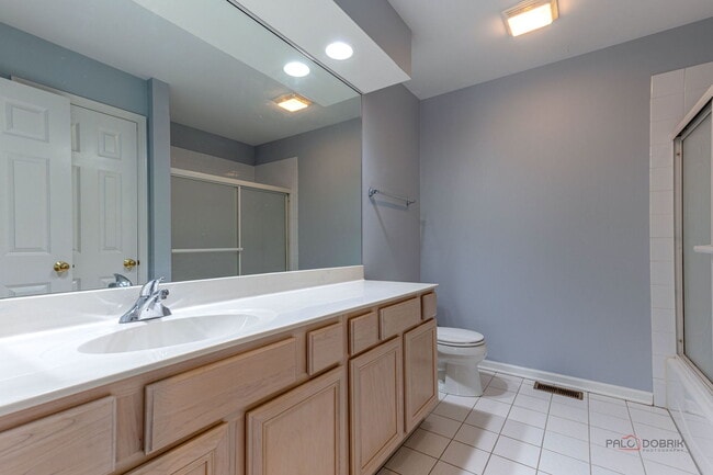 Building Photo - 4225 Henry Way