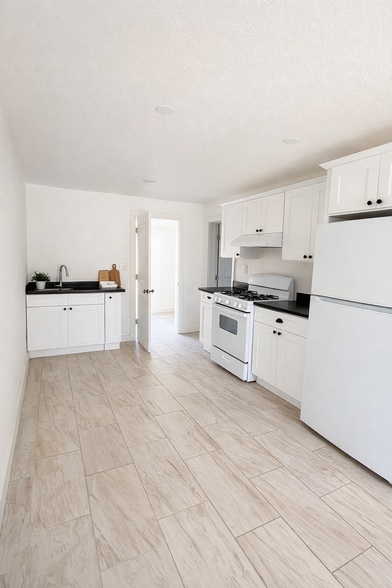 Building Photo - 1411 Lamar St