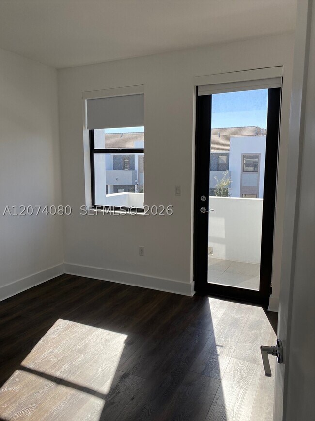 Building Photo - 10543 SW 118th St
