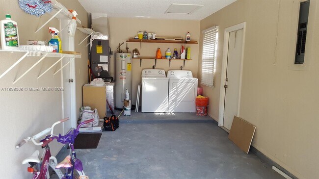 Building Photo - 1301 SE Carrington Ct