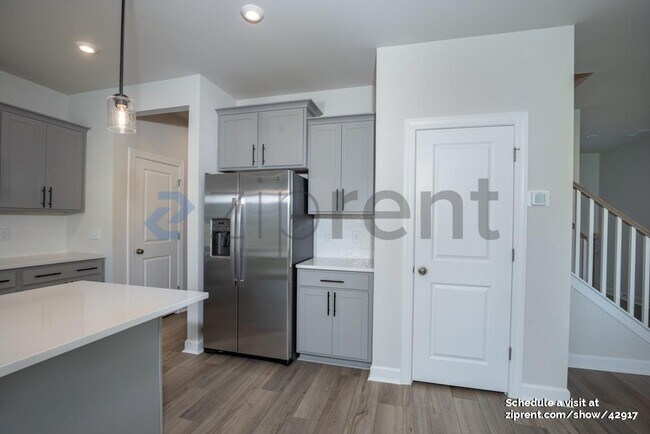 Building Photo - 1220 Tredenham Wy