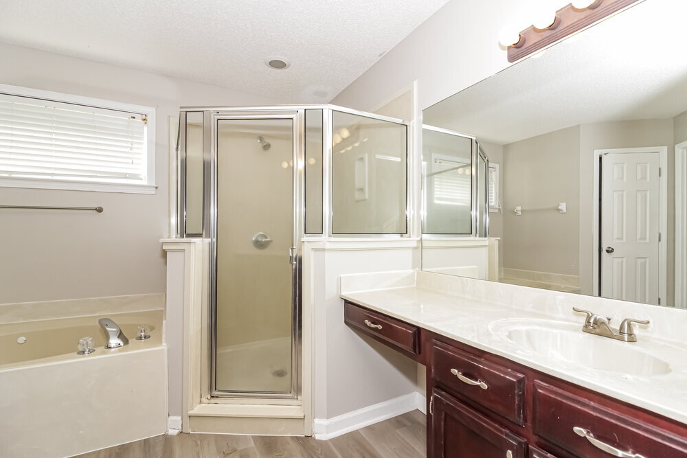 Building Photo - 4845 Shadow Pine Cove