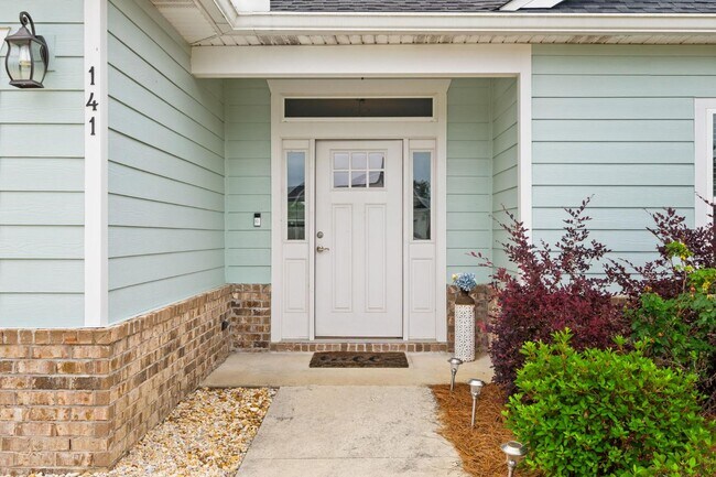 Building Photo - 141 Partridge Ln